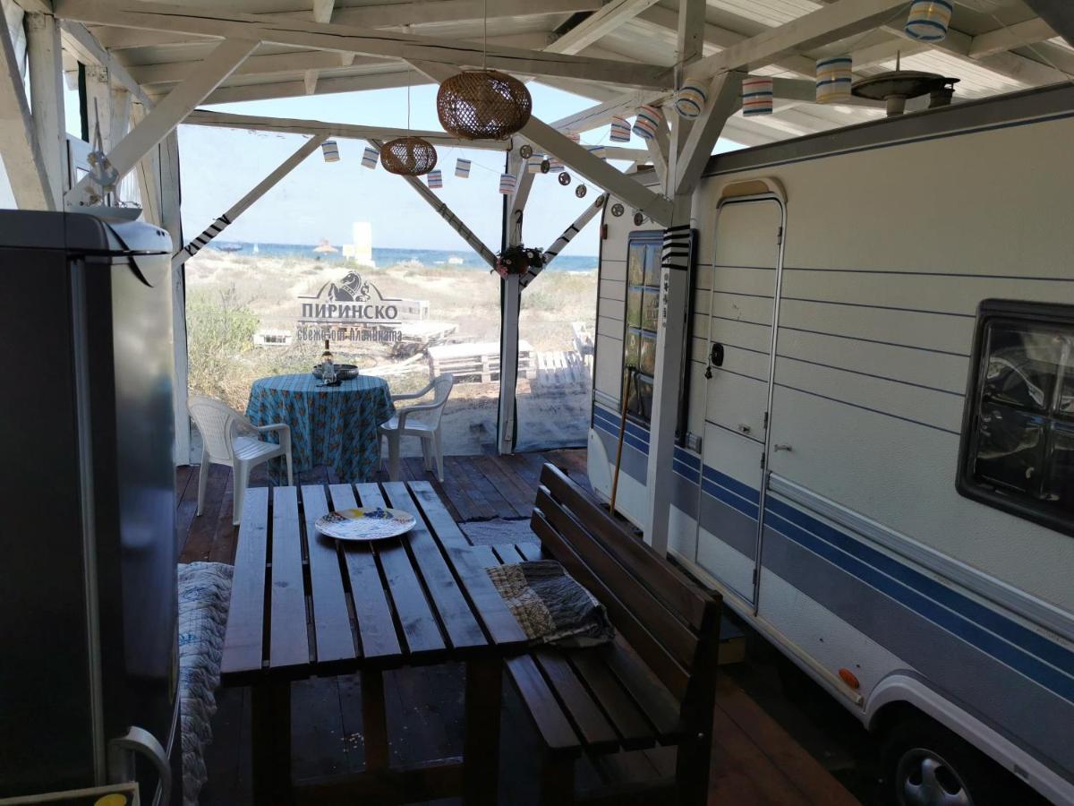 Sea Caravan/Camper On The Beach Kiten  Extérieur photo